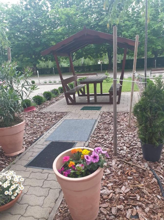Apartament Balaton-Parti Luxus Lakas Siófok Zewnętrze zdjęcie